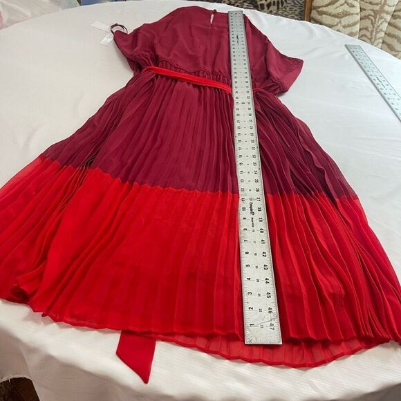 NWT Sandra Darren Razzle Berry Plus Size Dress Size 26W New - Picture 7 of 7